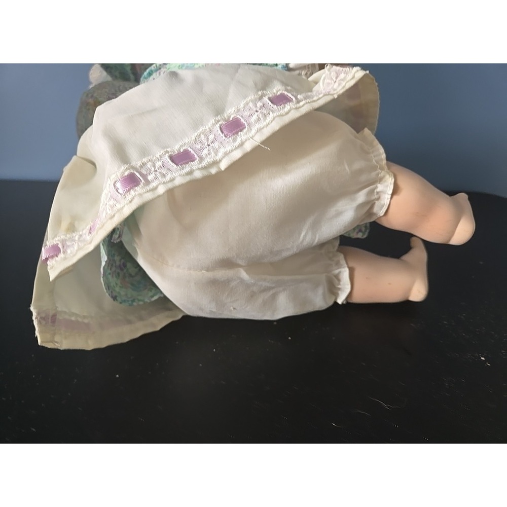 ASHTON DRAKE HOLLY HUNT BONNET BABIES PORCELAIN DOLL 1991 "I LOVE GRANDMA". - Picture 6 of 7